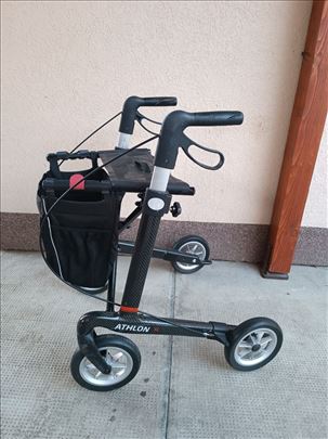 Kvalitetna karbonska hodalica sa torbom 