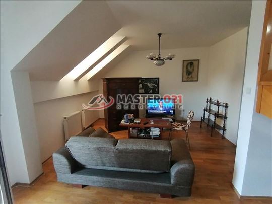 Namešten trosoban dupleks 71m2 - Grbavica