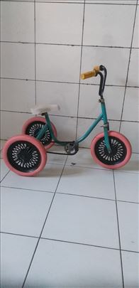 Oldtajmer tricikl iz 1964god