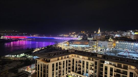 Panorama reke kao svakodnevica + 2 garazna - Simf