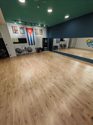 Plesna sala sa ogledalima ples joga 50m2 60m2 37m2