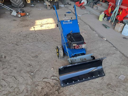 Stella samohodni raonik za sneg / farmu