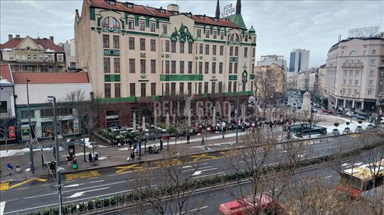 Terazije, Hotel Moskva, salonac