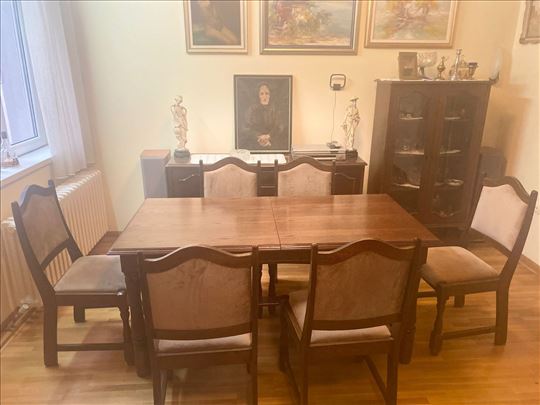 Trpezarijski sto sa 6 stolica