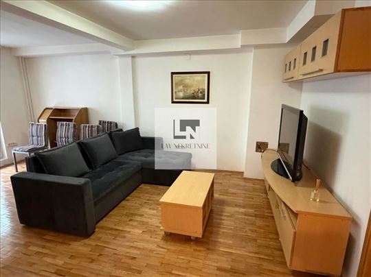 veliki i komforan stan na Voždovcu