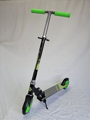 Zeleni dečiji trotinet 623