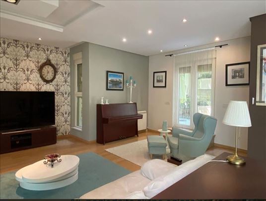 Dedinje,320 m2,5.0,nameštena,dve garaže,LUX