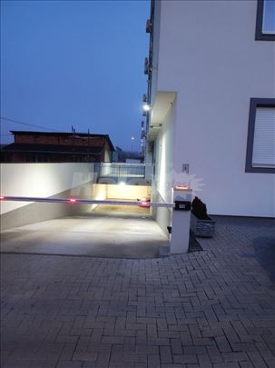 Izdaje se garažno mesto u Čačku