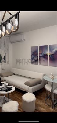 Izdaje se jednoiposoban stan kod Gradske bolnice, 