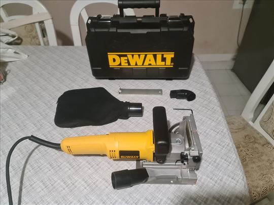 Keksarica DeWalt DW682