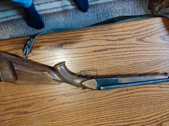 Na prodaju lovačka puška CZ kalibar 12 