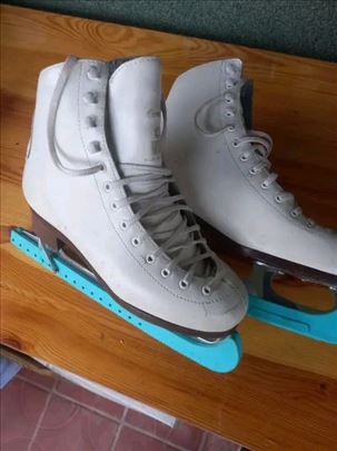 Razmena i prodaja Bordovi skije klizaljke