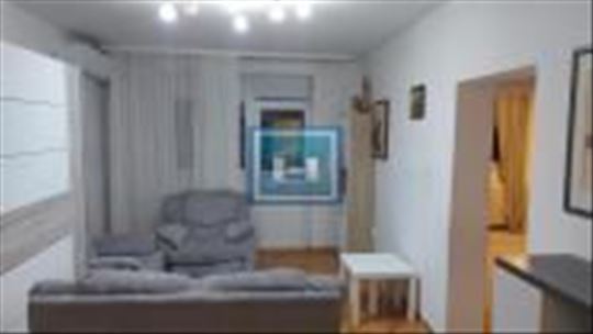 Karaburma, Maljenska, dve spavace sobe, renoviran