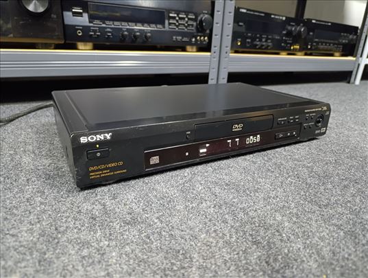 Sony CD/DVD player DVP -S 335