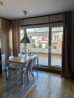 Stan na Vračaru sa velikom terasom i garažom