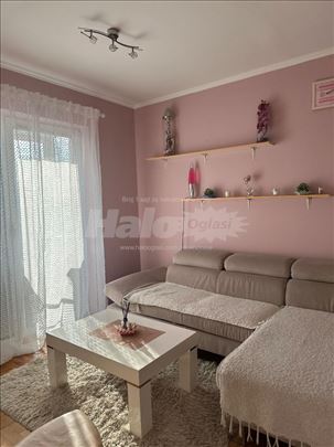 Topao, lep i funkcionalan stan dostupan od 20.1.