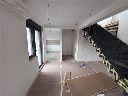 Dupleks novogradnja Voždovac