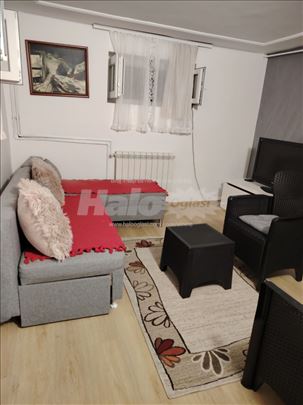 Izdajem jednosoban stan u Zarkovu