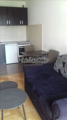 Izdajem jednosoban stan