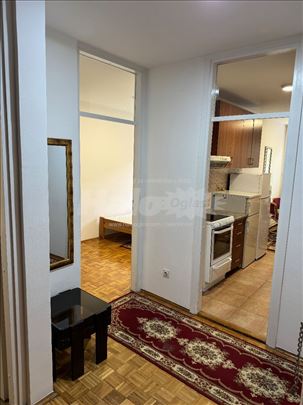 Izdajem stan 55m2 u novom naselju u Batajnic