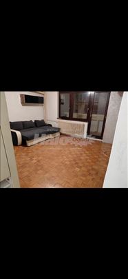 Izdajem stan u Novom Sadu detelinara naselje 