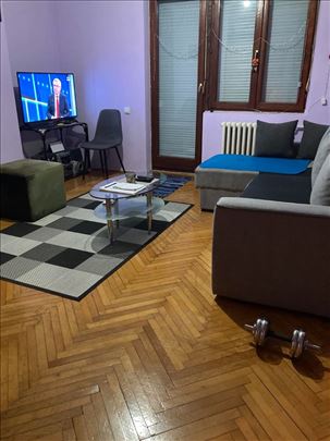 Kod Trgovacke 2-soban Repiska ulica