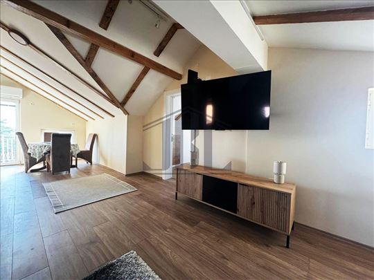 Ledine 3.0 stan, 80 m2 sa parking mestom