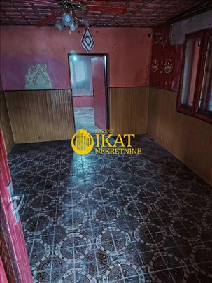 Perlez kuća 139m2, plac 6.5 ari