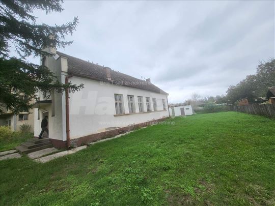 Prodaje se nepokretnost u Klenju