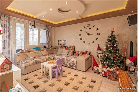 Save Kovačević 74(2L) luks renoviran, dvostran