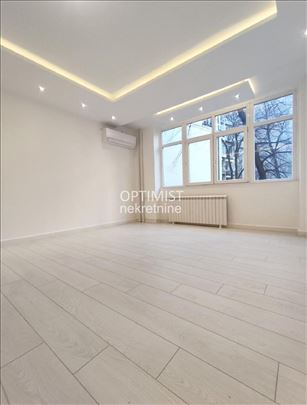 Skupština, Lux, uknjižen, odmah useljiv ID#3299