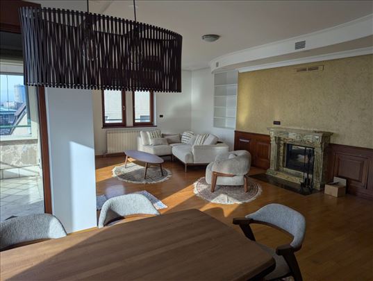 Stan sa garažnim mestom na ekskluzivnoj lokaciji