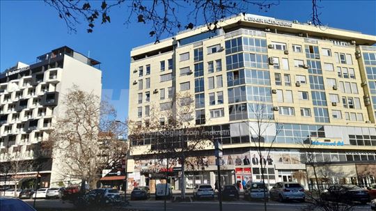 Ugao Bulevar Oslobođenja i Petra Drapšina namešten