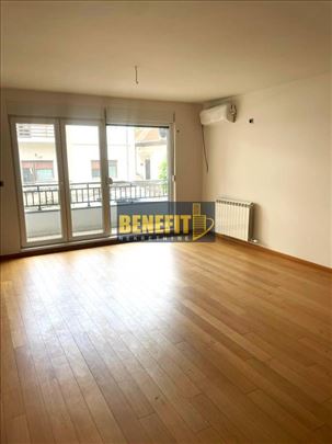 4.0 stan na Voždovcu u novoj zgradi, sa garažom