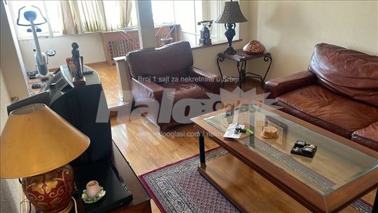 Blok 70 lux dvosoban stan