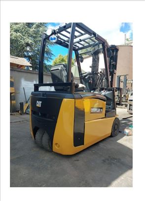 CAT Elektro viljuškar