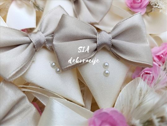 Cvetici za kicenje svatova, odmah dostupni