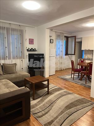 Izdajem stan u gornjem Žarkovu, kod Vera 