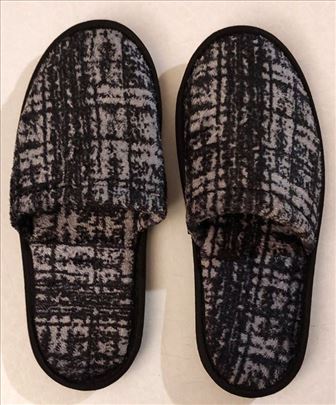 Nove papuče (Broj 43) – Mekane i udobne! 