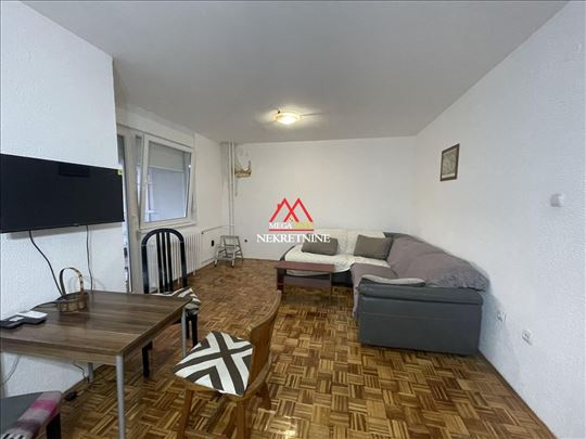 Novo Naselje - 80m2 - trosoban stan