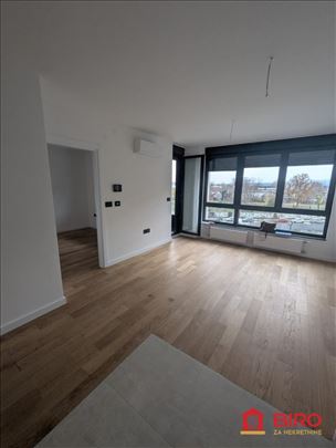 ~~~ PRELEP dvosoban stan na SAJMU ~~~