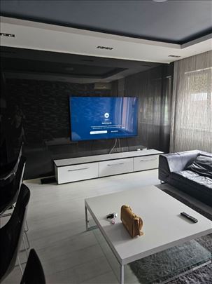 Prodaje se jednoiposoban stan u strogom centru 