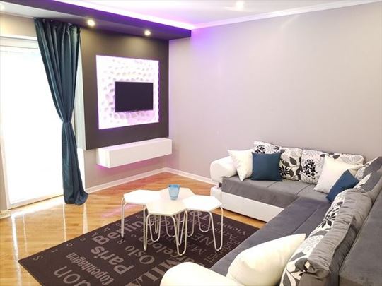 Renoviran, moderan stan, Dorćol, ID 8414