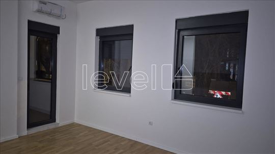 Stan,Novi Sad,Grbavica,kv: 31.00, € 115000