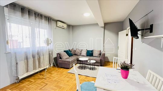 Stan,Novi Sad,Podbara,kv: 69.00, € 160000, ID: 100