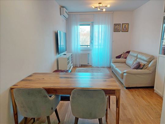 Stan,Novi Sad,Socijalno,kv: 56.00, € 170000