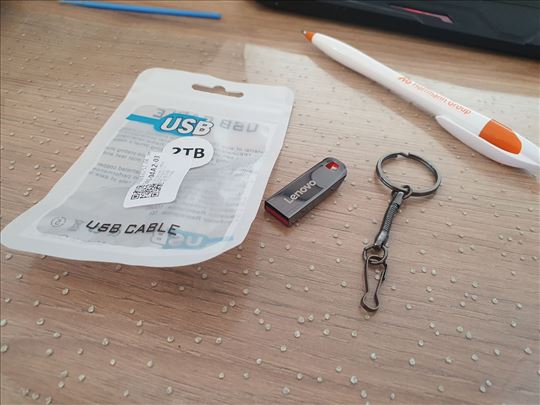 USB flash memorija od 2TB dva terabajta! Novo!
