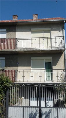 Kuća Dobanovci 120m2 11.5 ari