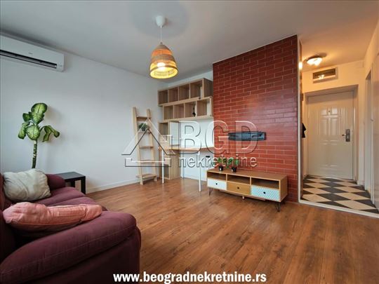 Vlajkovićeva - 40m2 - 1.5 - Odličan stan