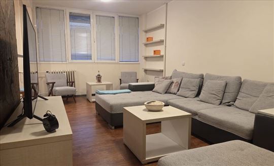 Blok 21, 2,0, 3/10, moderno namešten, useljiv